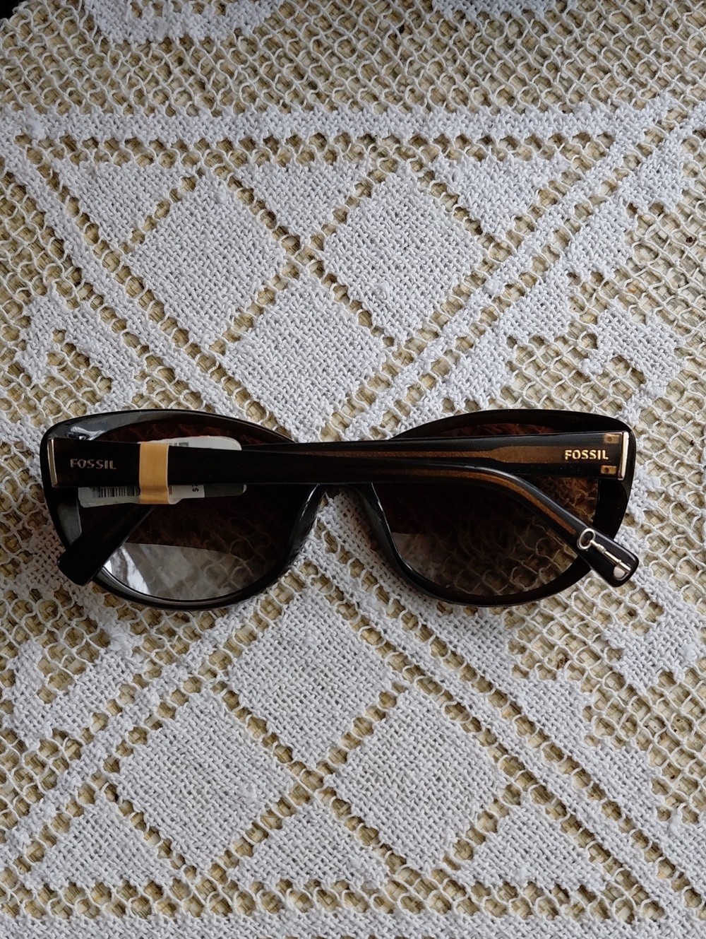 Fossil Women's Dark Brown Cat-Eye Sunglasses - Kathleen 2 P Style. NWT - Picture 2 of 5